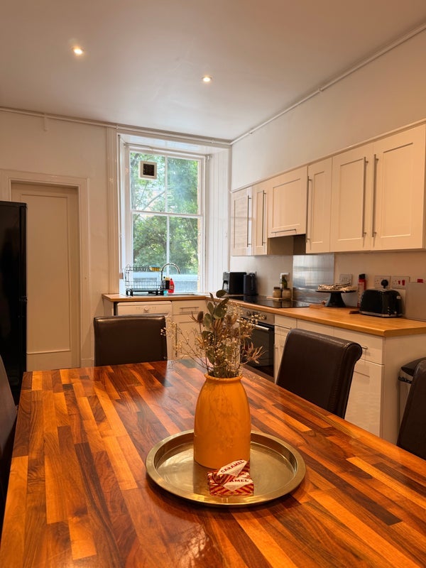 Room Bruntsfield Place in City of Edinburgh