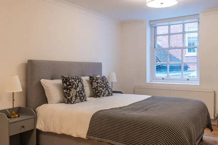 Flat College Hill in City of London