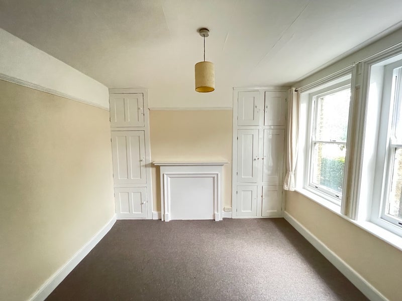 Room Kidderminster Road in Greater London