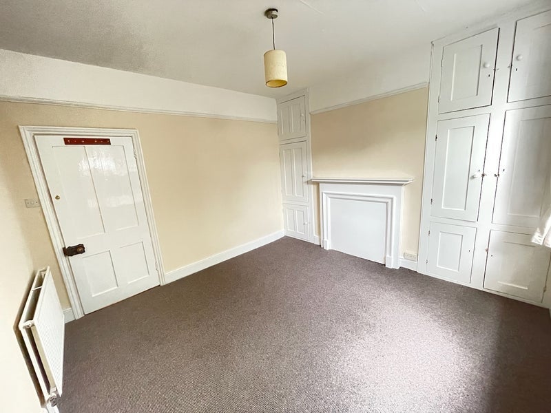 Room Kidderminster Road in Greater London