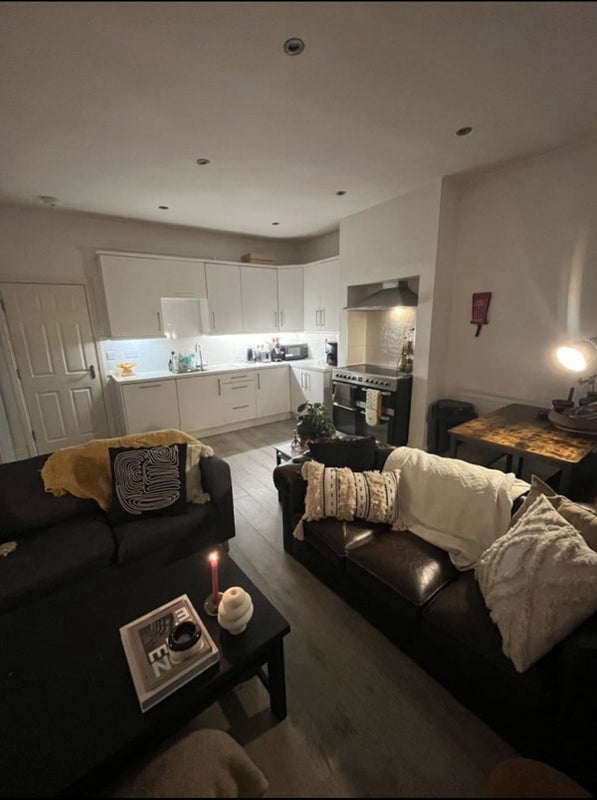 Room Cavendish Road in Manchester