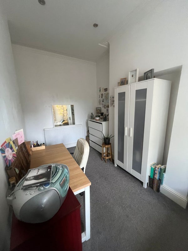 Room Cavendish Road in Manchester