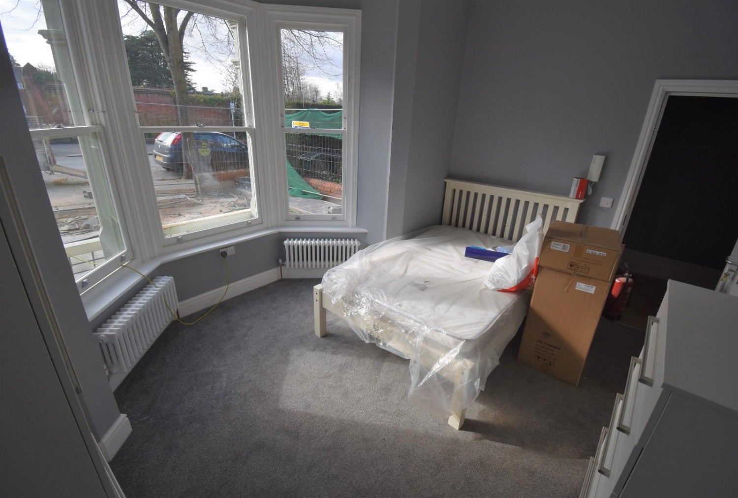Flat Alexandra Road in Reading
