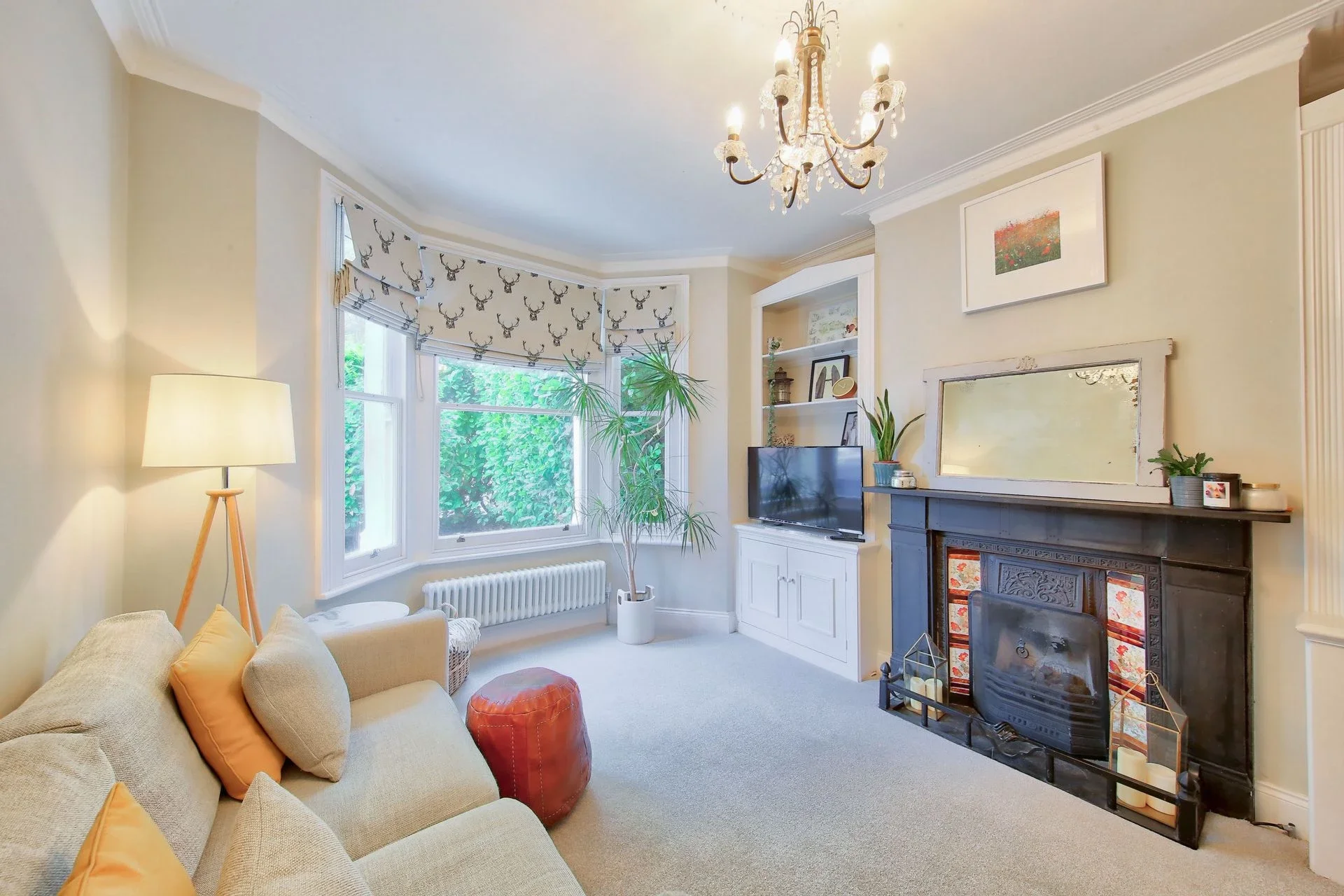 Flat Allfarthing Lane in Greater London