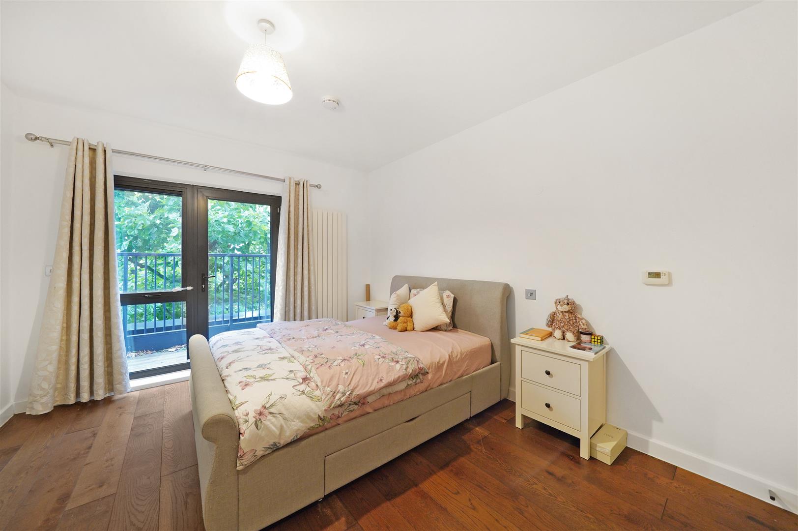 Flat Blair Street in Greater London