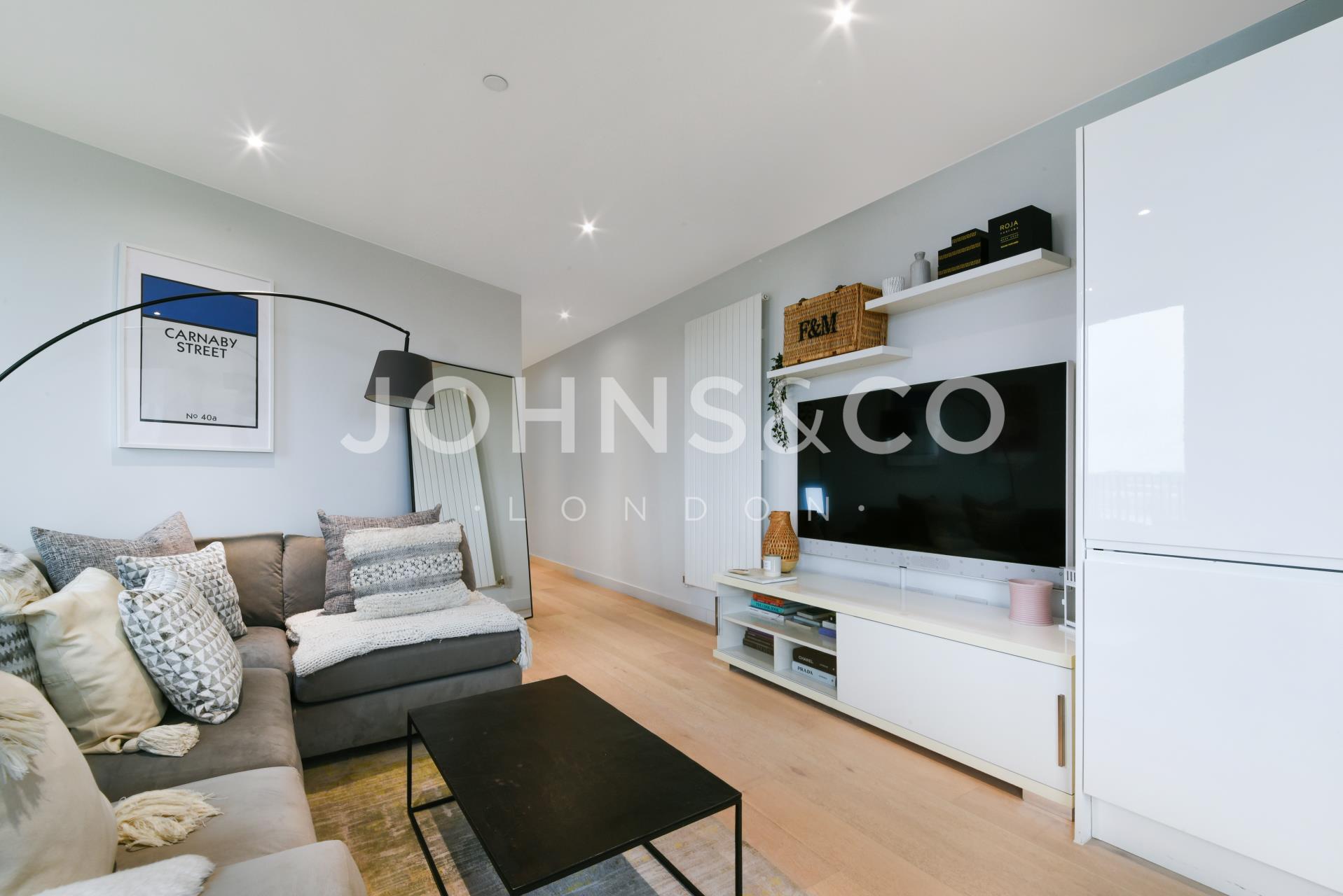 Flat Starboard Way in Greater London
