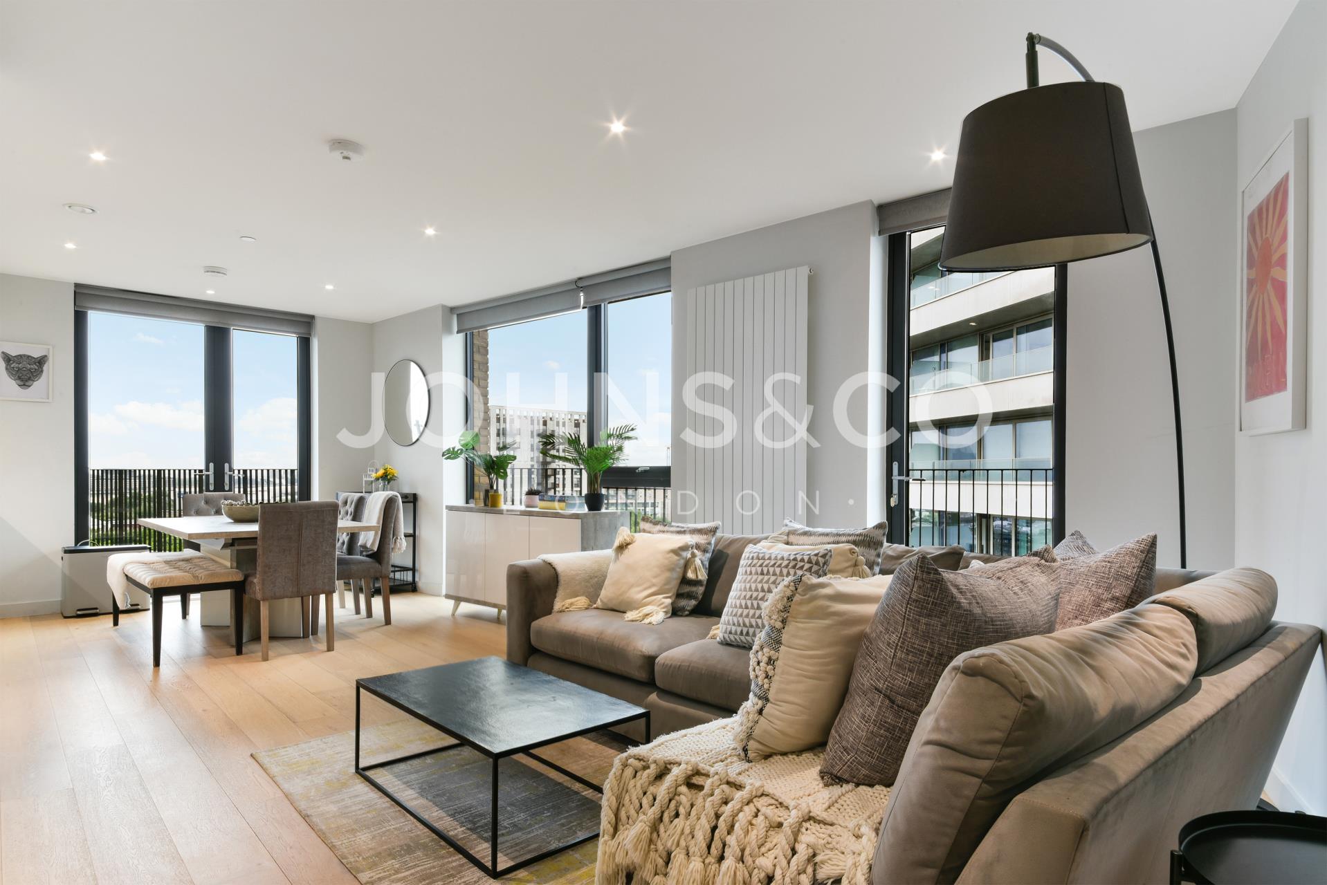 Flat Starboard Way in Greater London
