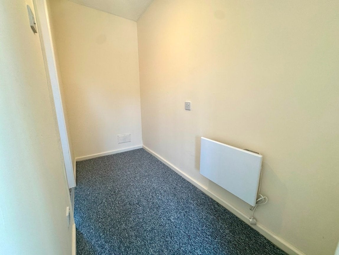 Flat Thornford Drive in Swindon