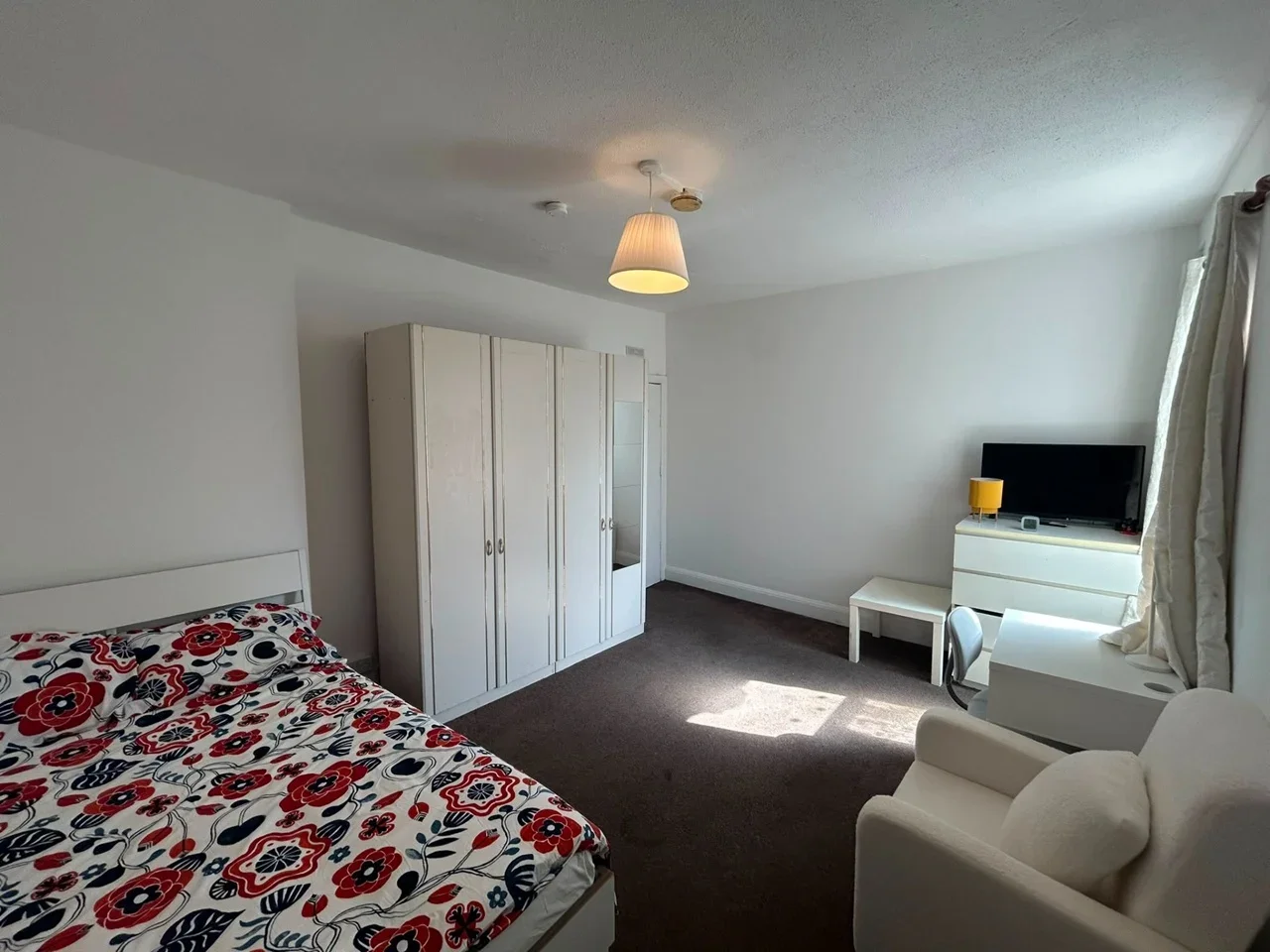 Flat Cecil Road in Greater London