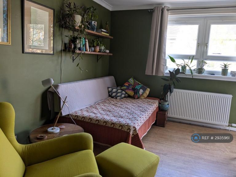 Flat Oban Court in Glasgow