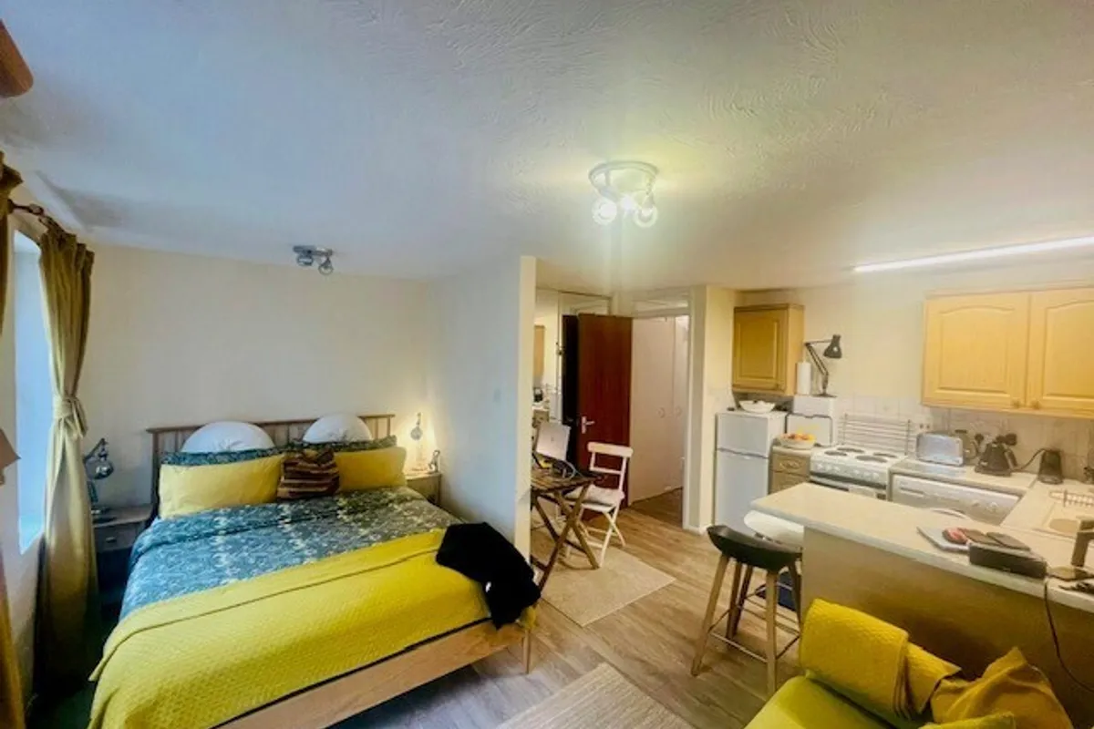 Flat Regent Court in Maidenhead