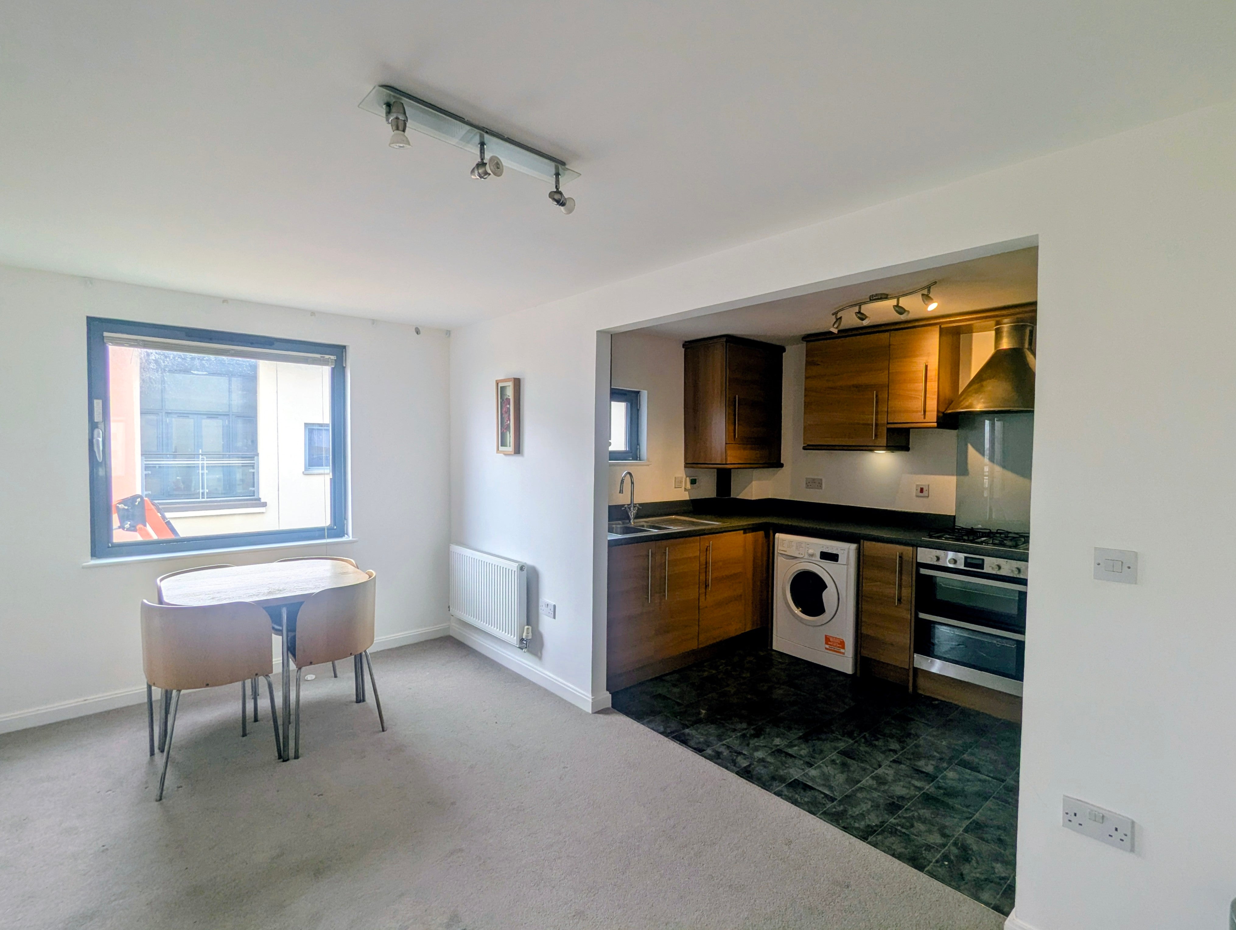 Flat St Margarets Court in Swansea