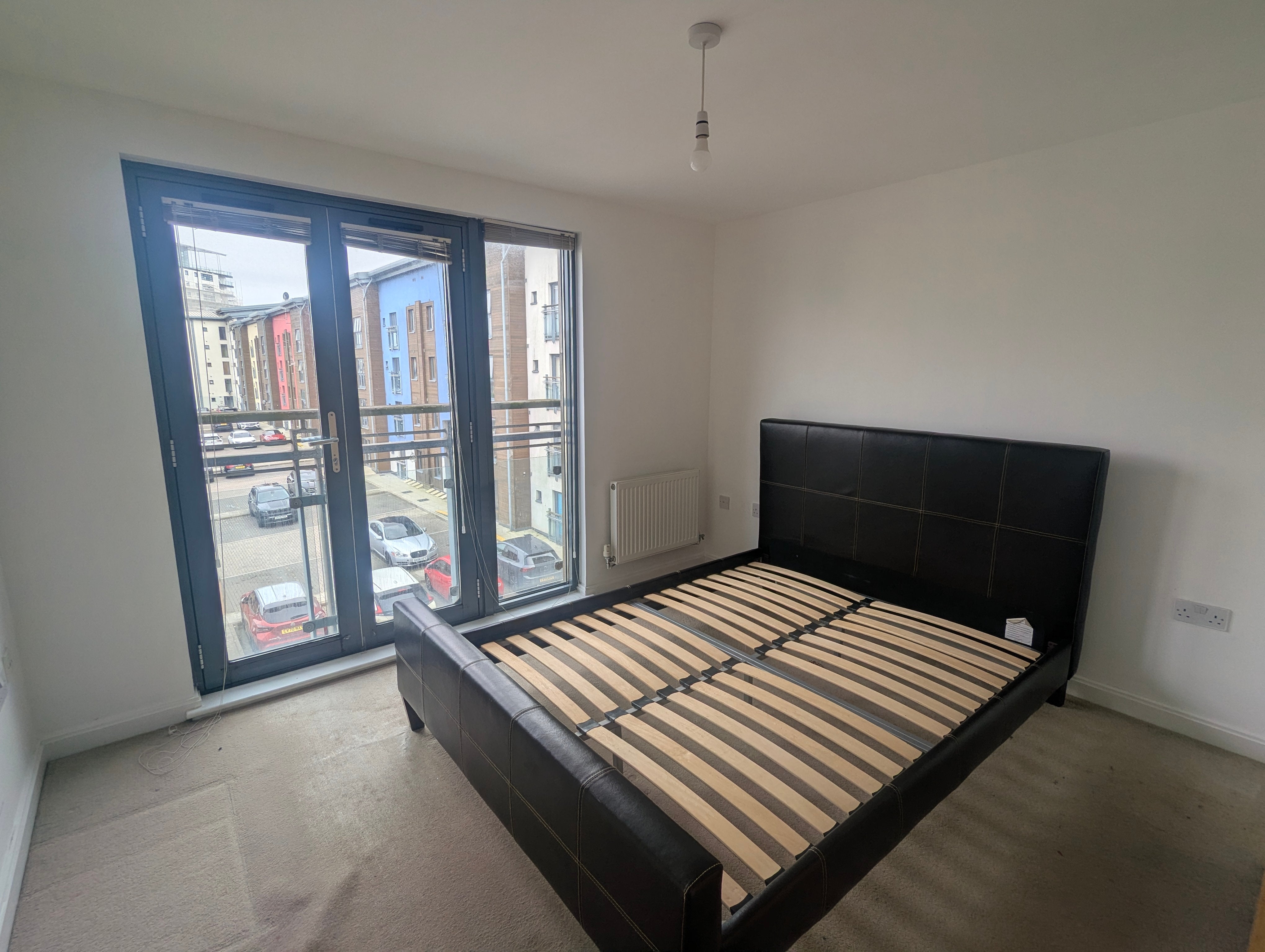 Flat St Margarets Court in Swansea