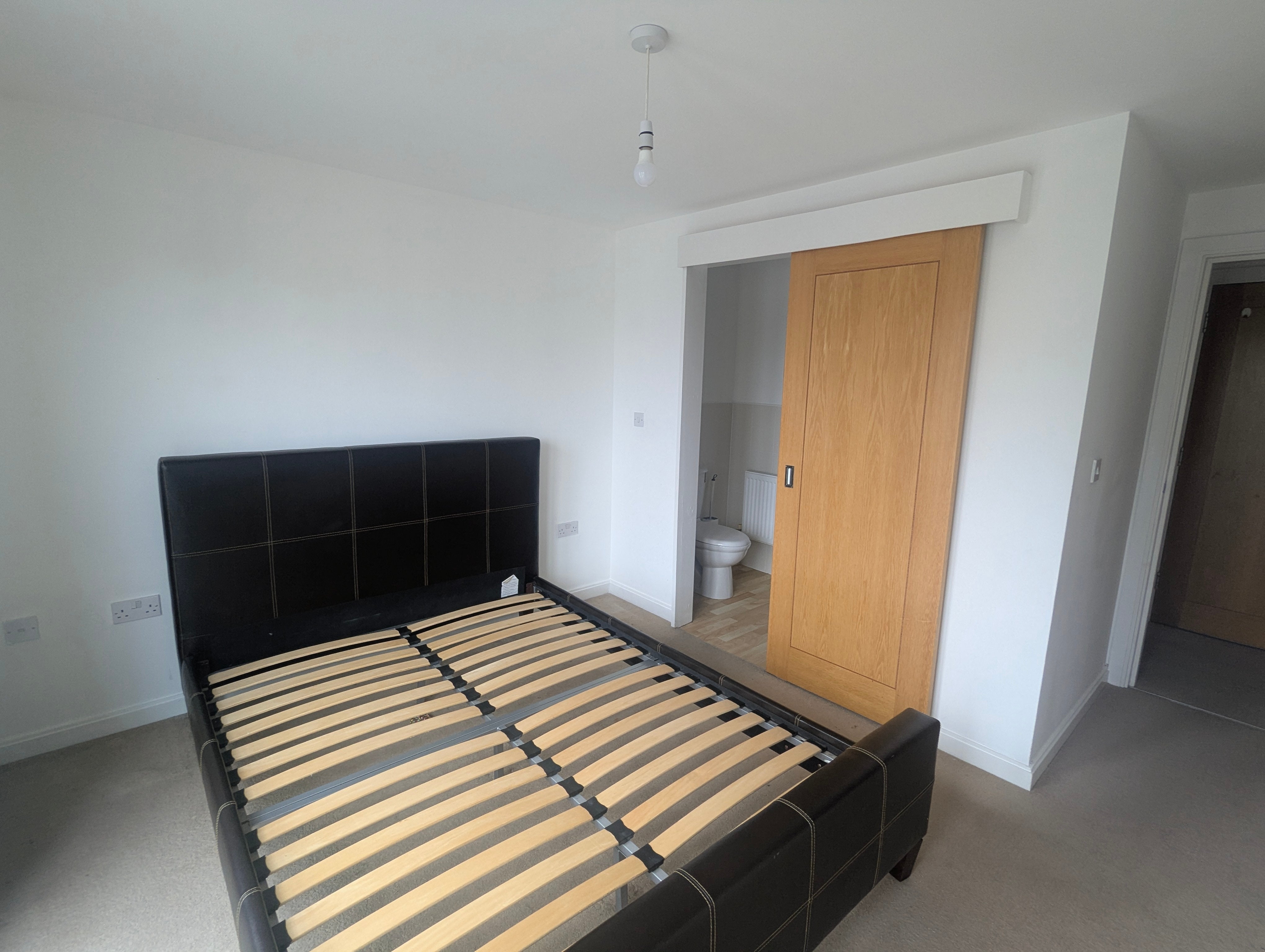 Flat St Margarets Court in Swansea