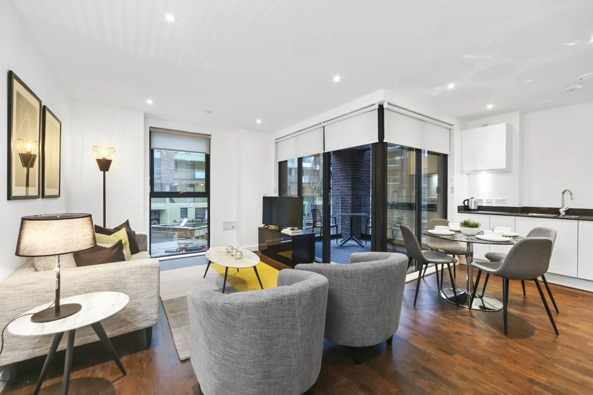 Flat Larkwood Avenue in Greater London