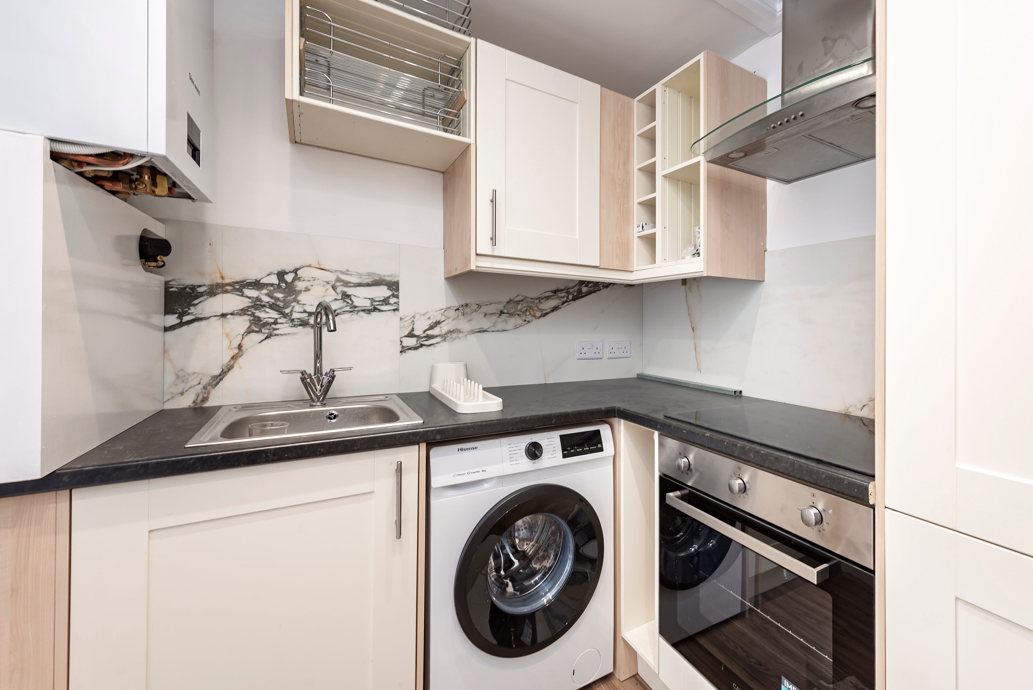 Flat Kensal Road in Greater London