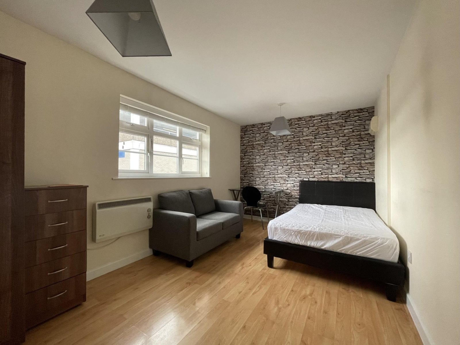 Room Market Street in Charnwood