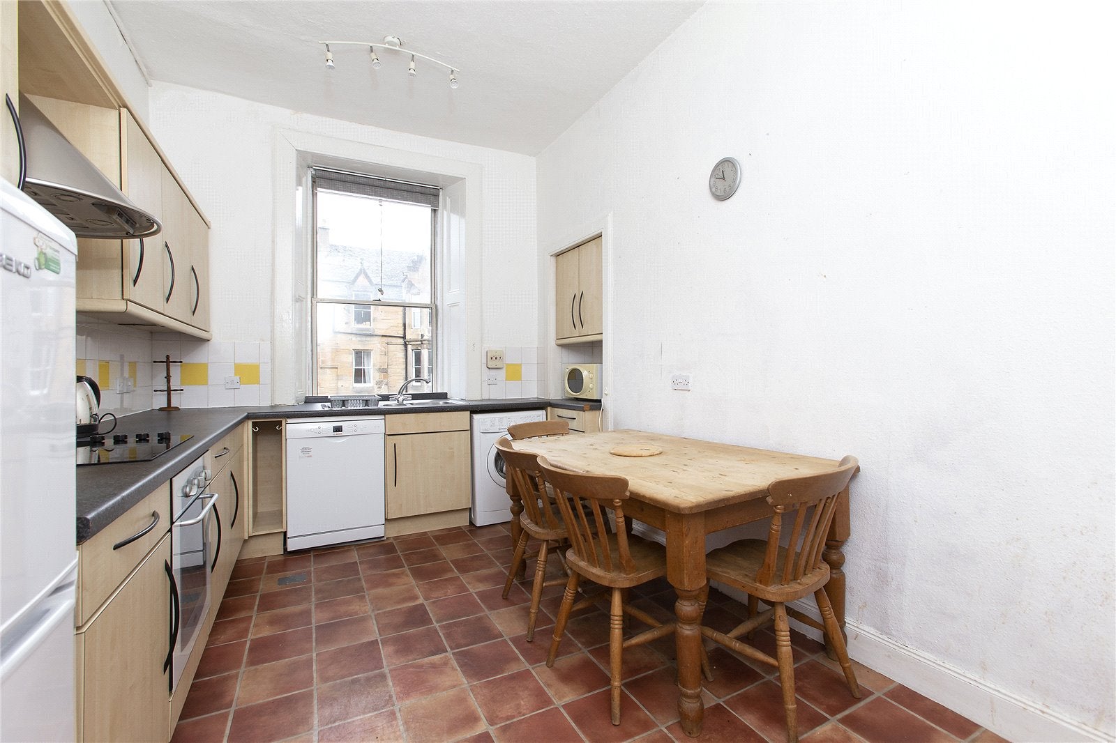 Flat Roseneath Street in City of Edinburgh