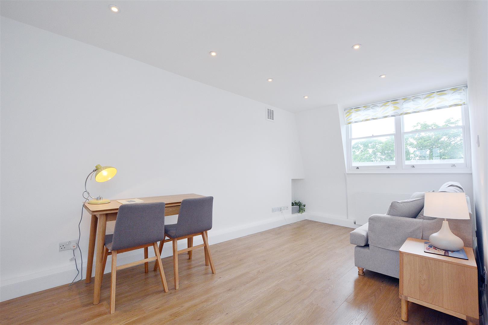 Flat Blomfield Road in City of Westminster