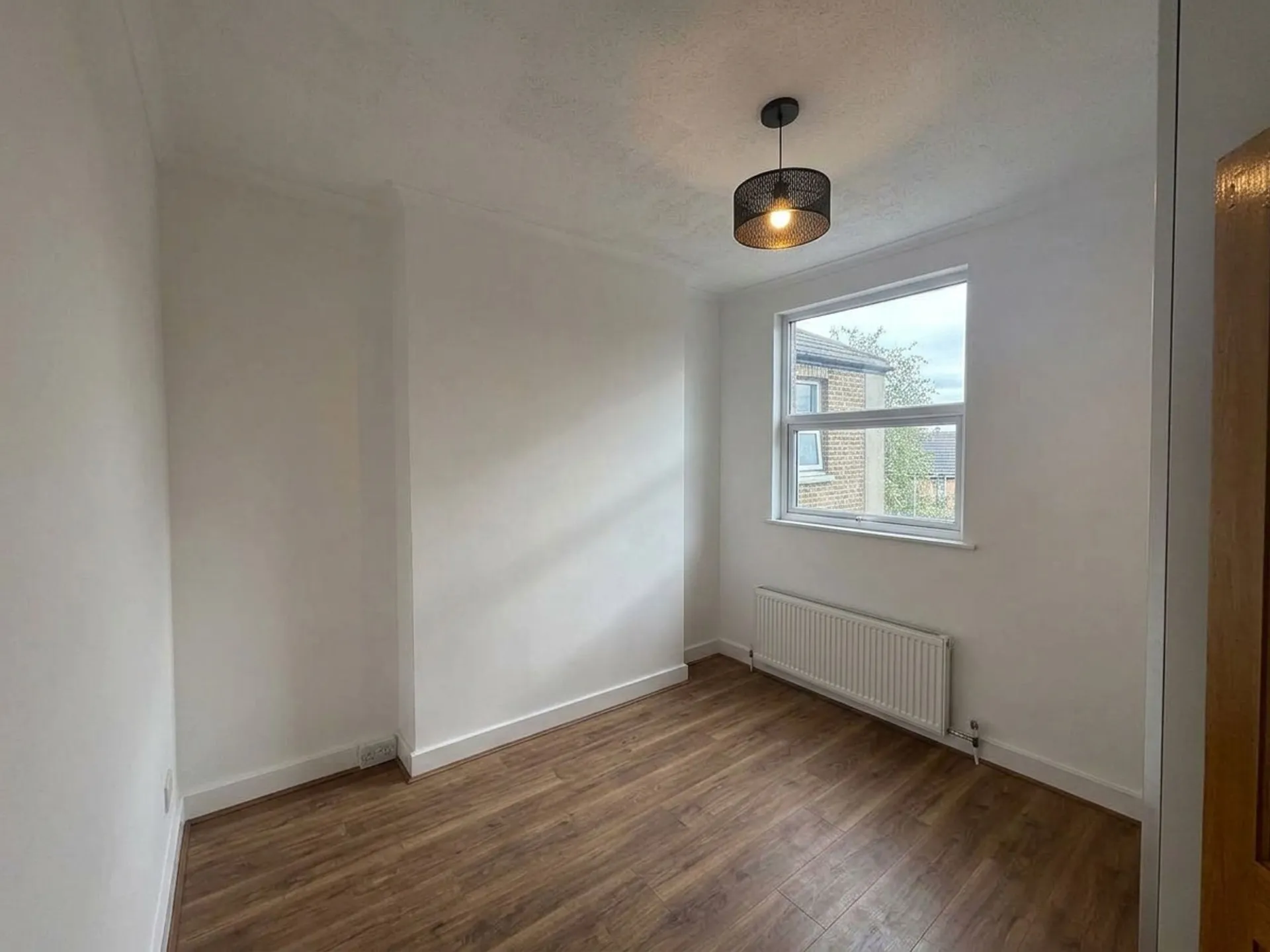 Flat Edgington Road in Greater London