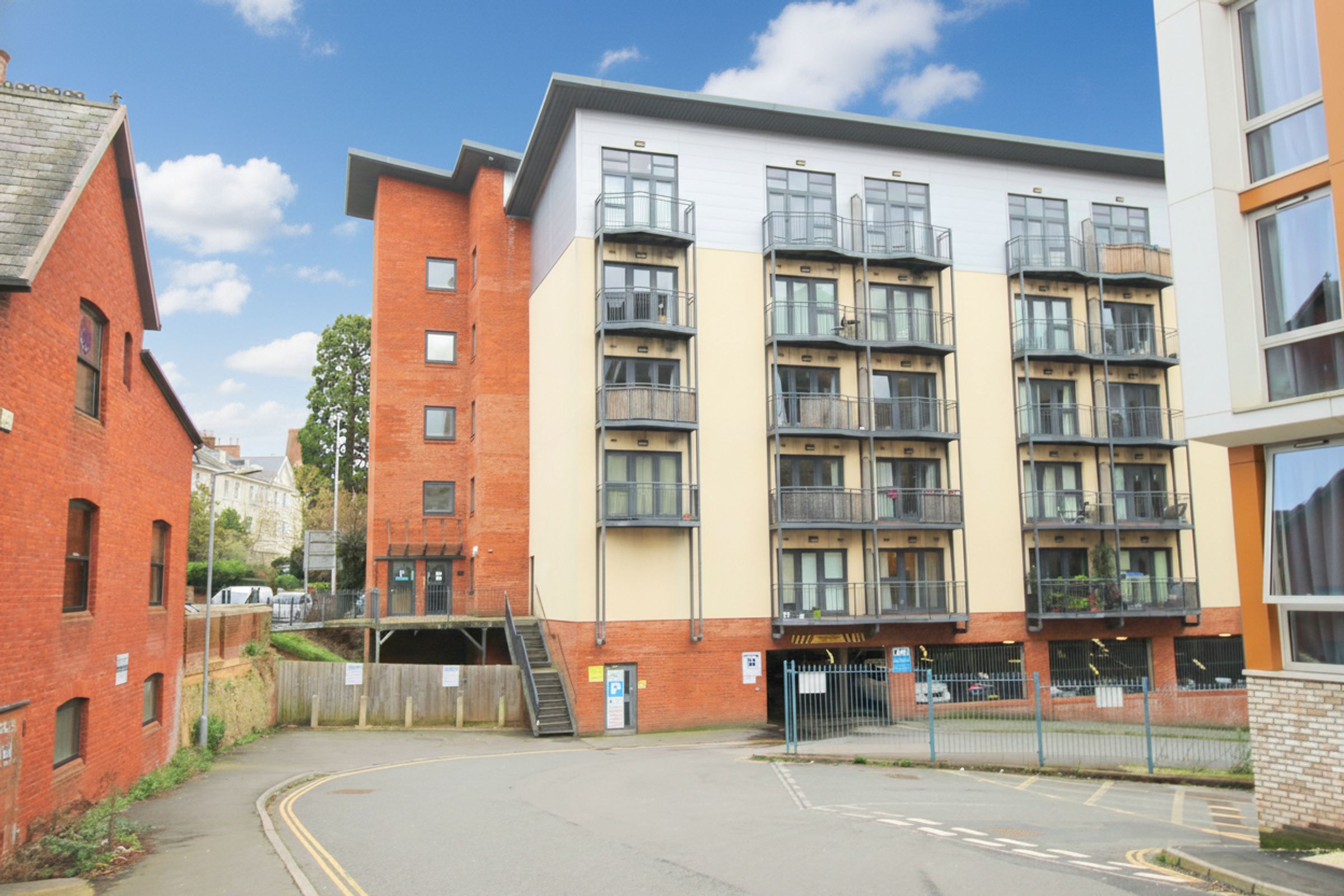 Flat New North Road in Exeter