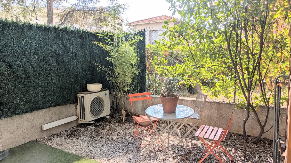 Flat Avenue de Brancolar in Nice