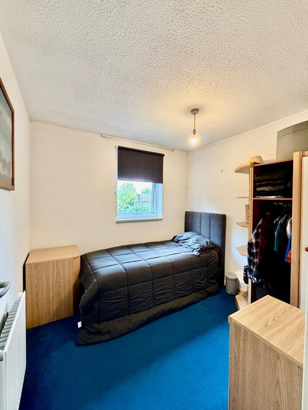 Room Calluna Drive in Mid Sussex