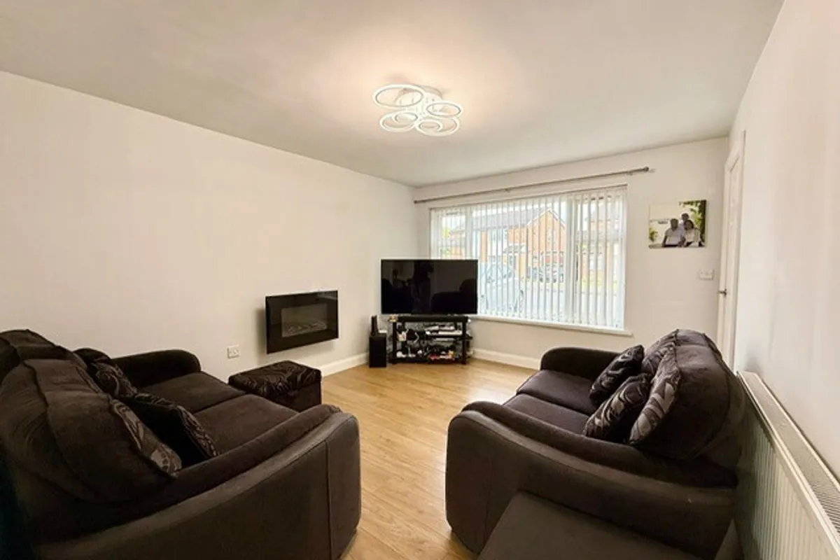 House Buckingham Drive in Charnwood