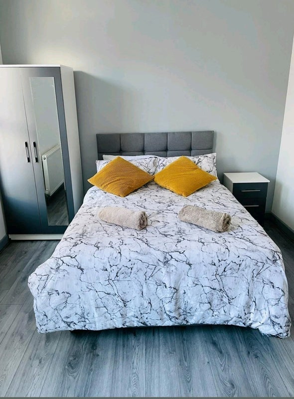 Room Woodcroft Road in Liverpool