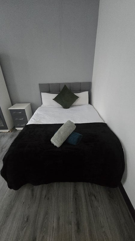 Room Woodcroft Road in Liverpool