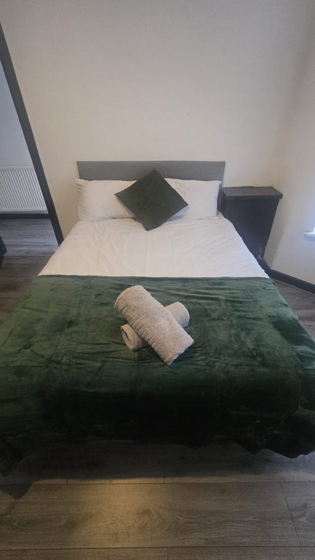 Room Woodcroft Road in Liverpool