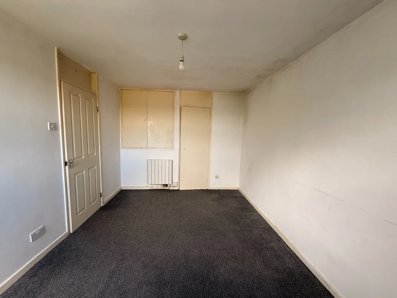 Flat Ashburnham Road in Luton