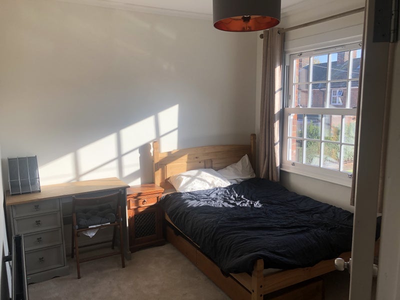 Room Erconwald Street in Greater London
