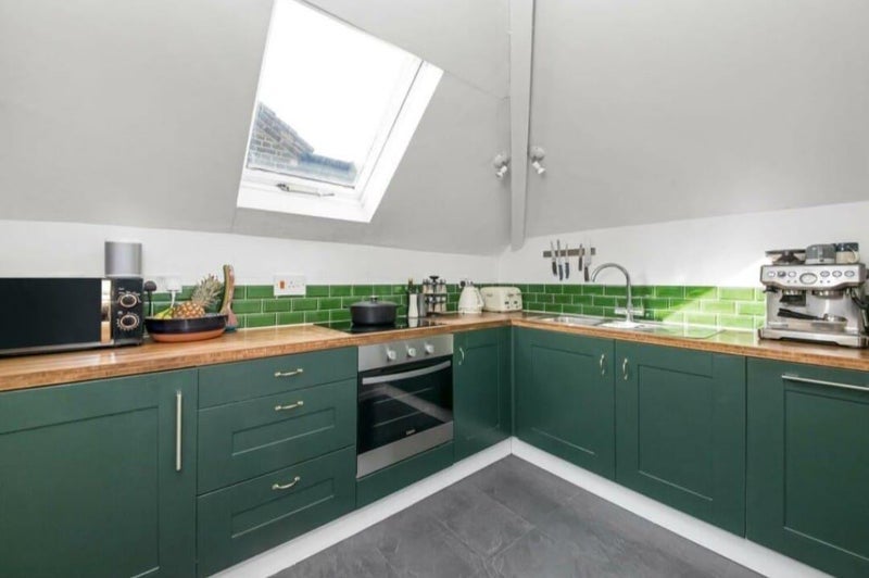 Room Venner Road in Greater London