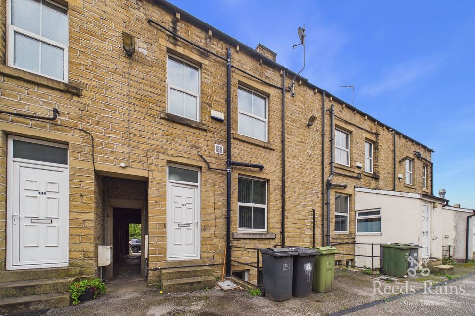 Flat Manchester Road in Kirklees
