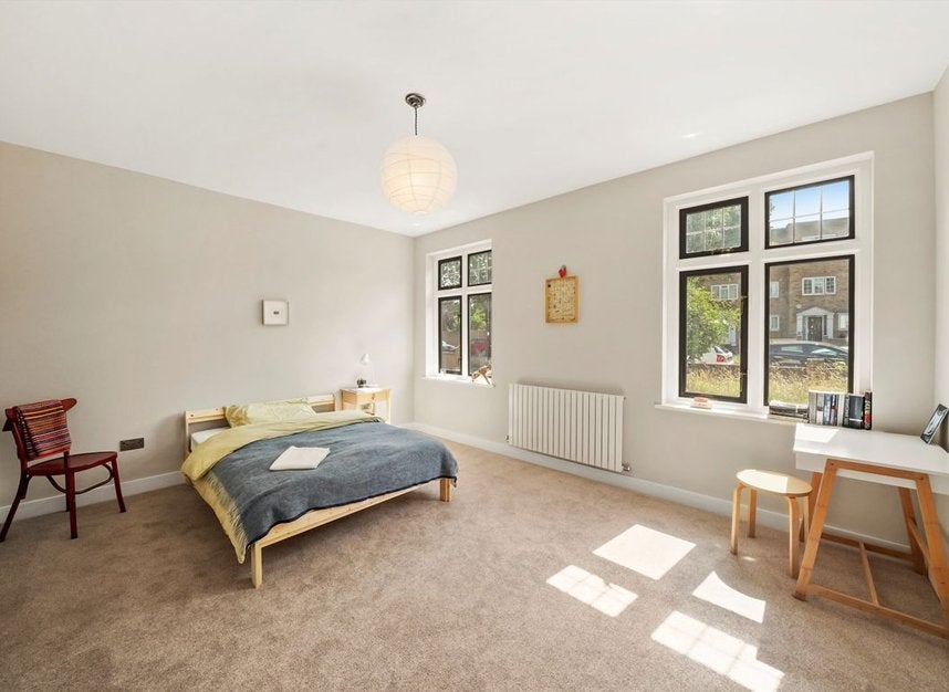 Flat Ryecroft Road in Greater London