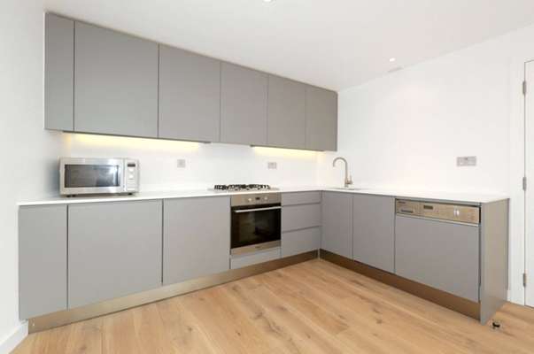 Flat Weston Street in Greater London