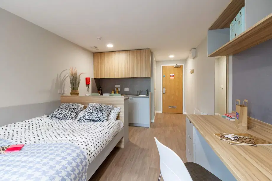 Room Gulson Road in Coventry