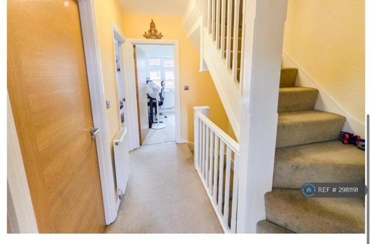 House Repton Crescent in Woodley