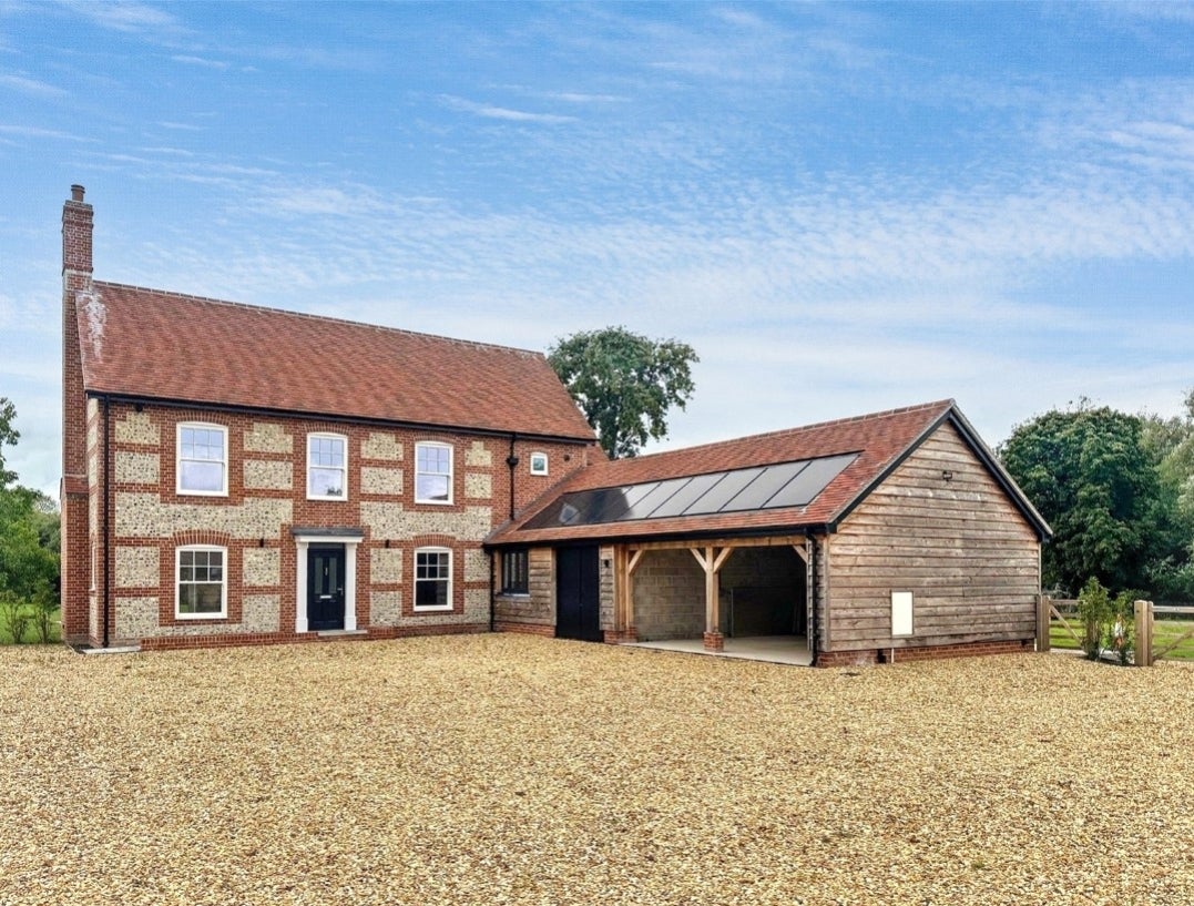 House Chapel Lane in Bishopstone