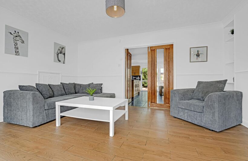 Flat St. Anne's Avenue in Borough of Spelthorne
