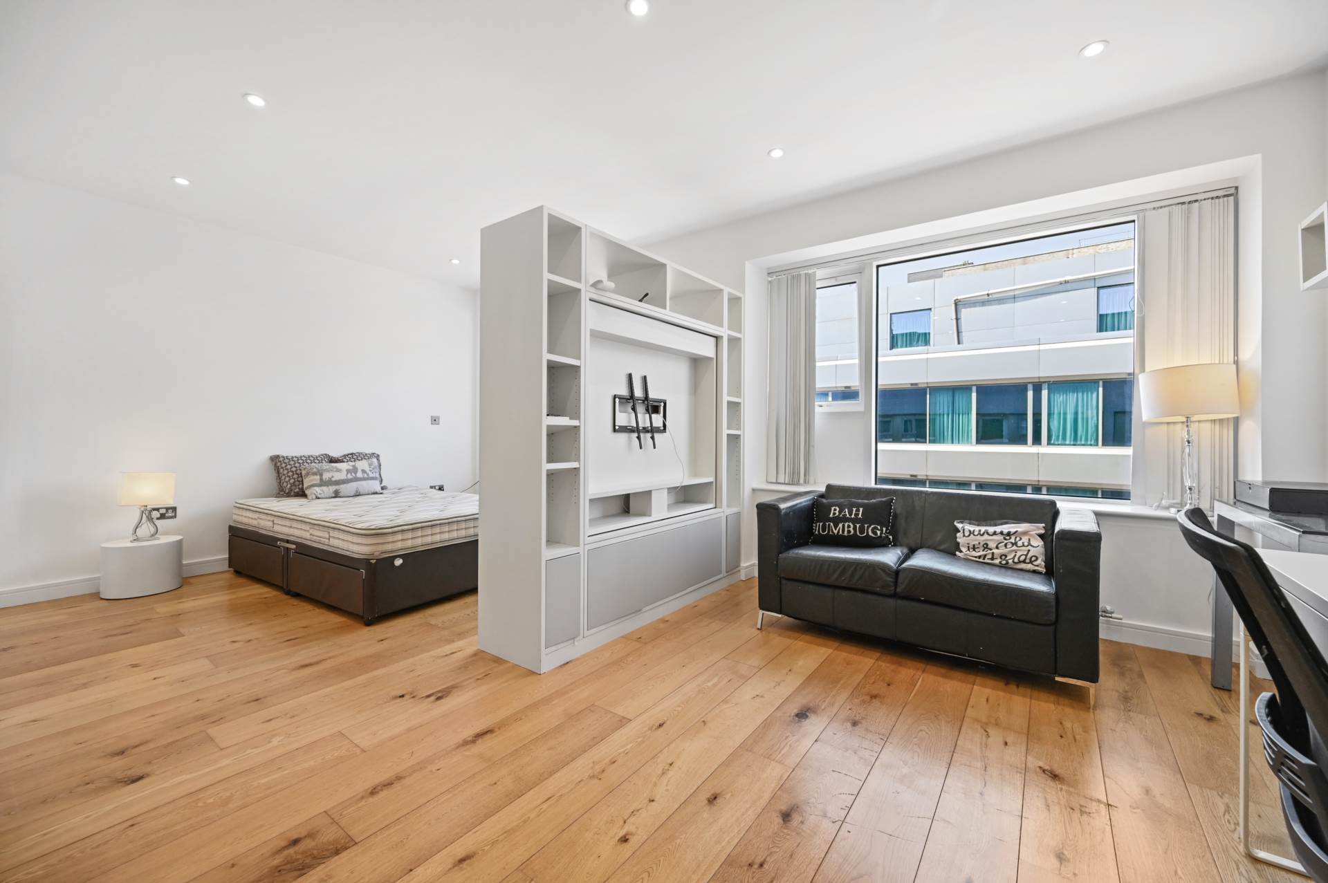 Flat Balfour Road in Greater London