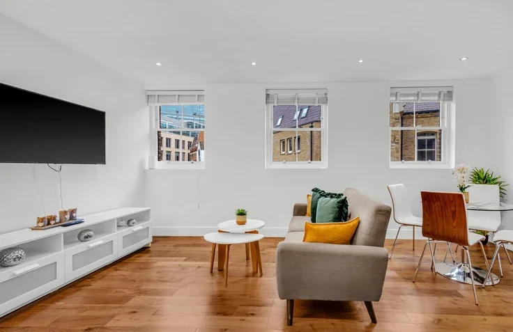 Flat Sandy's Row in Greater London