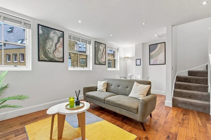 Flat Sandy's Row in Greater London