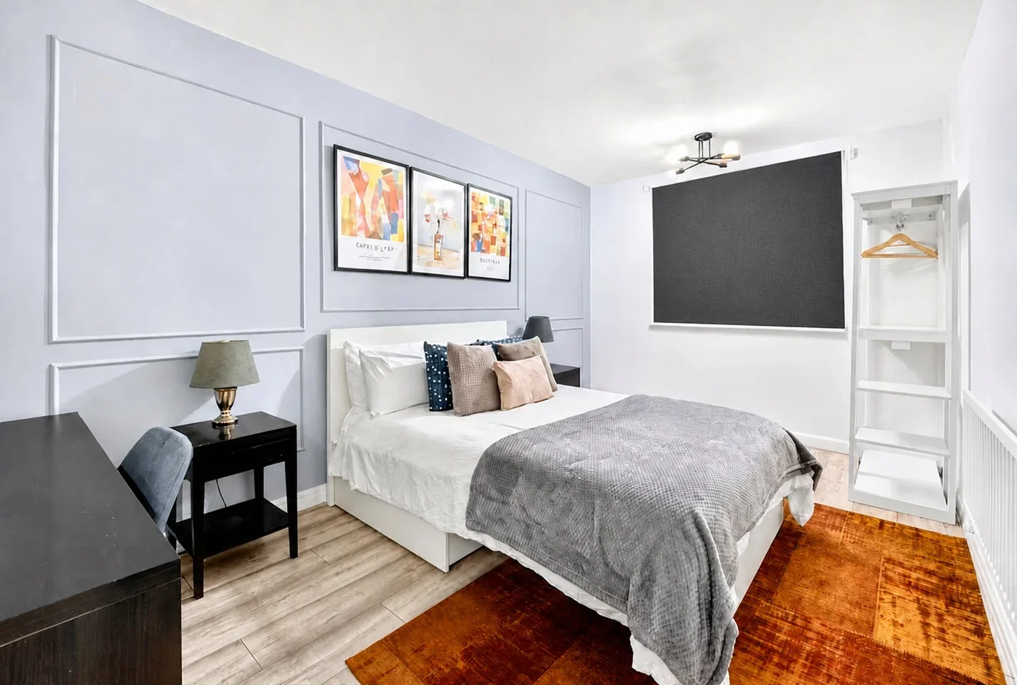 Flat Abbess Close in Greater London