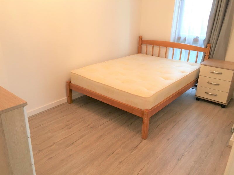 Flat Barchester Street in Greater London