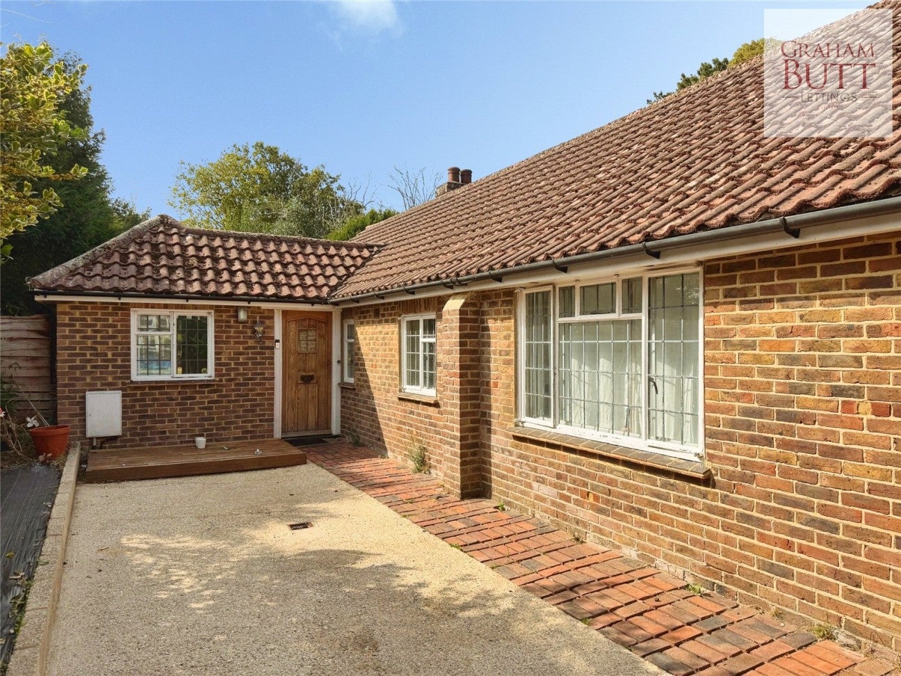 House Vicarage Lane in Arun