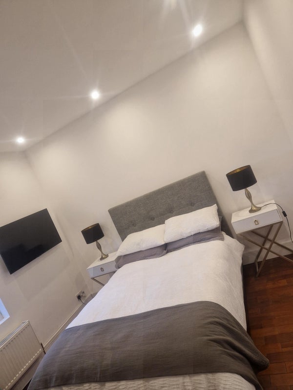 Room Cardigan Gardens in Greater London