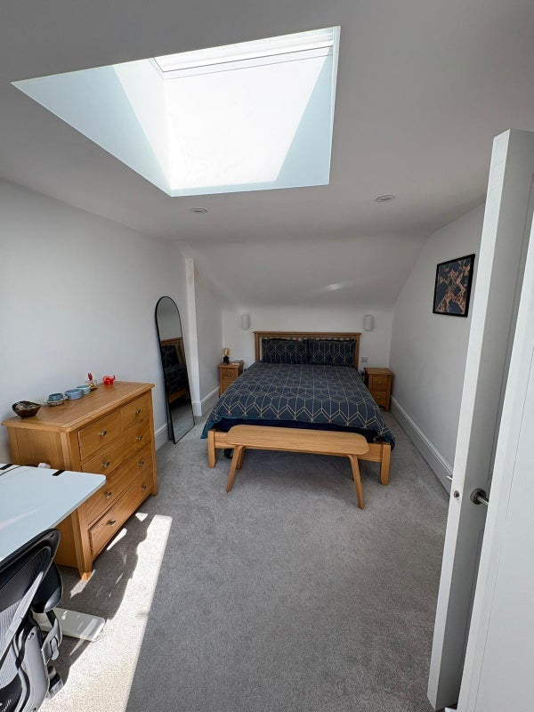 Room Larcom Street in Greater London