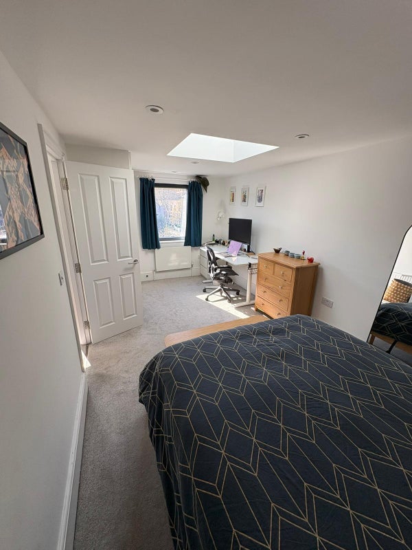 Room Larcom Street in Greater London